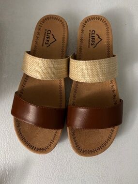 Cliffs Tahlie Sandals